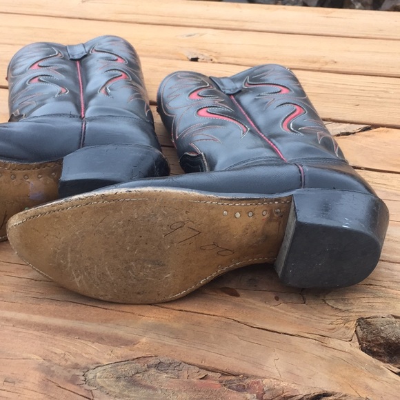 Black cowboy boots with red and white detail - Picture 6 of 8